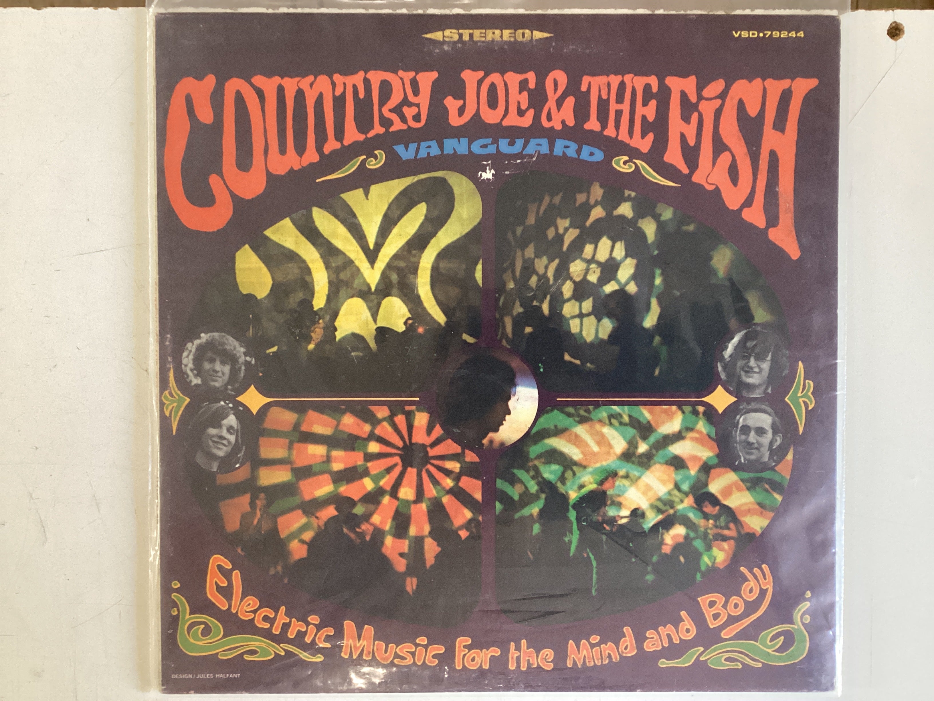 COUNTRY JOE AND THE FISH = ELECTRIC MUSIC FOR THE MIND AND BODY (CDA 1967) (USED)