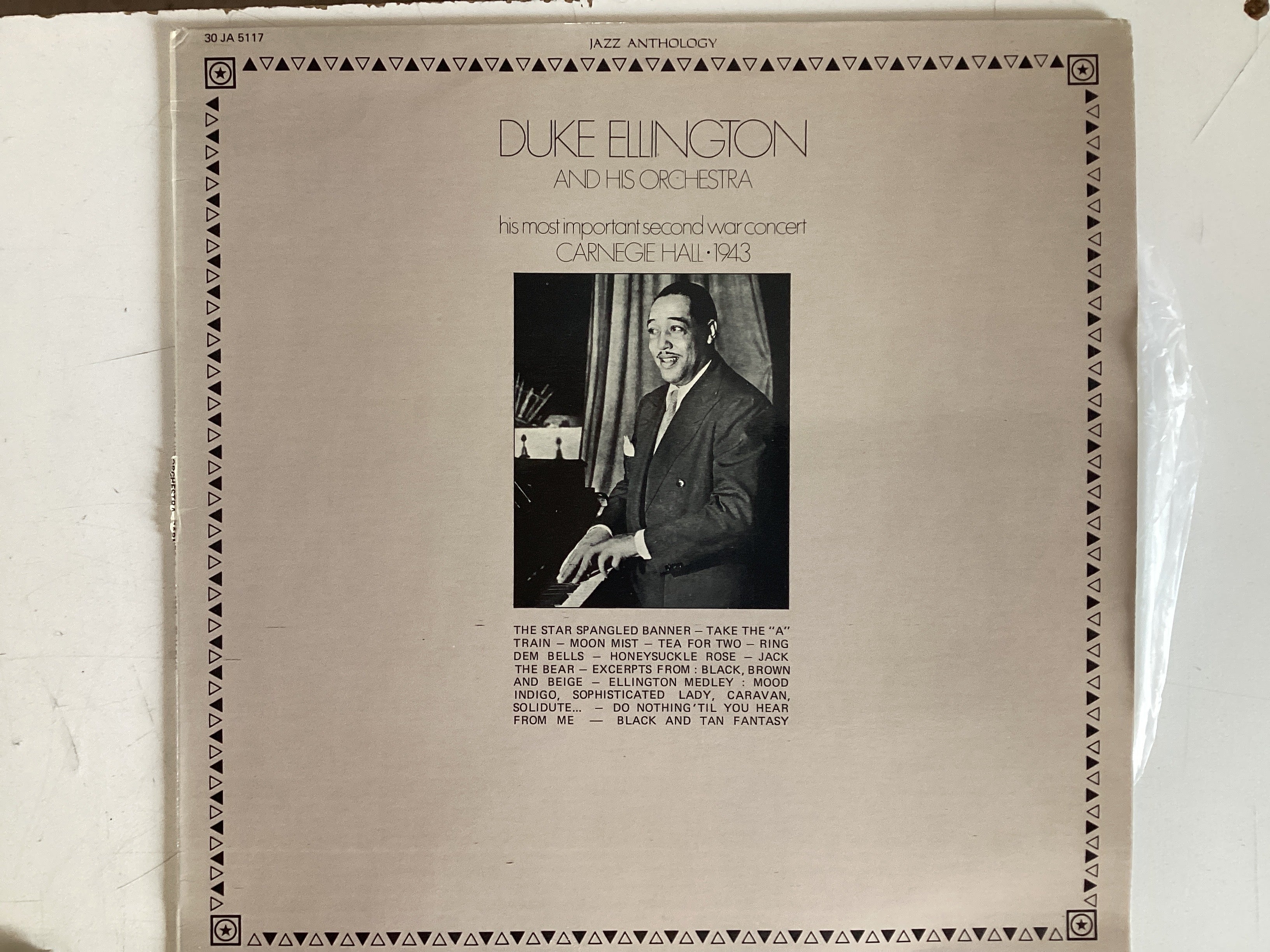 ELLINGTON, DUKE = CARNEGIE HALL 1943 (FR 1975) (USED)