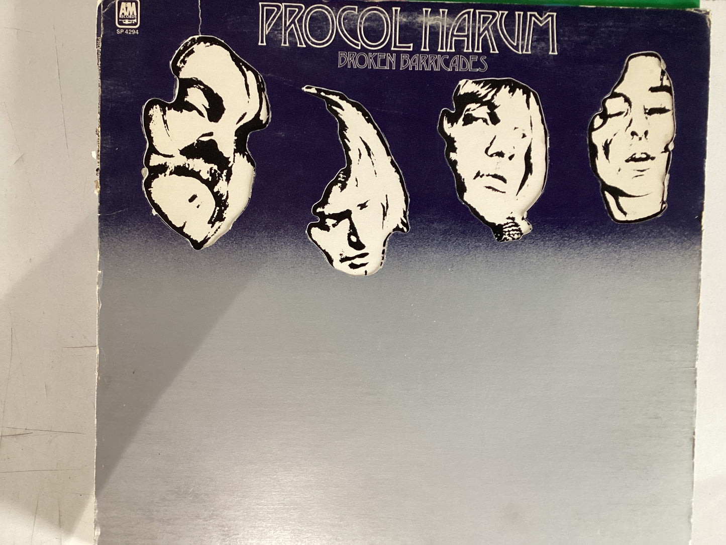 PROCOL HARUM = BROKEN BARRICADES (CDA 1971) (USED)