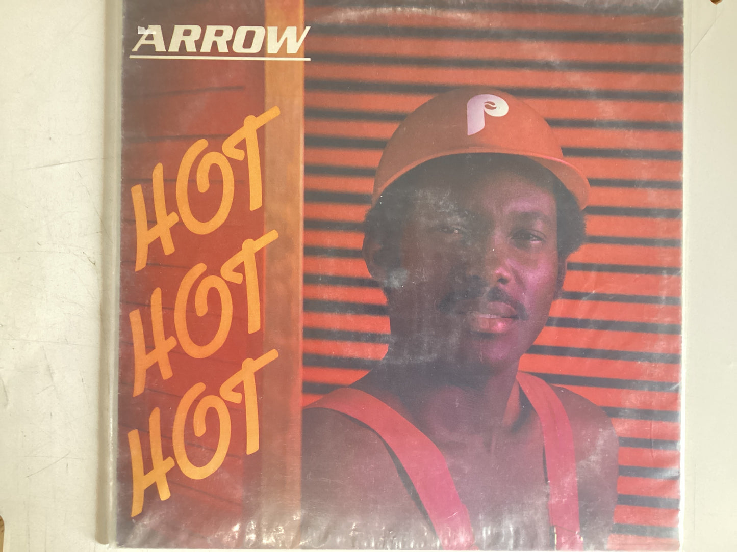 ARROW = HOT HOT HOT (JAM 1982) (USED)