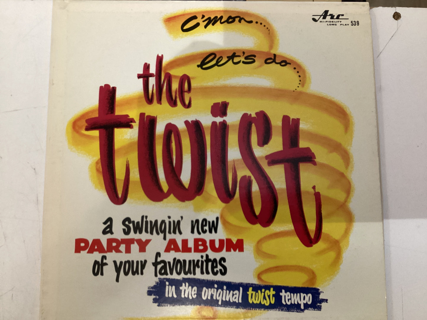 C’MON LET’S DO THE TWIST = PARTY ALBUM (CDA 1962) (USED)