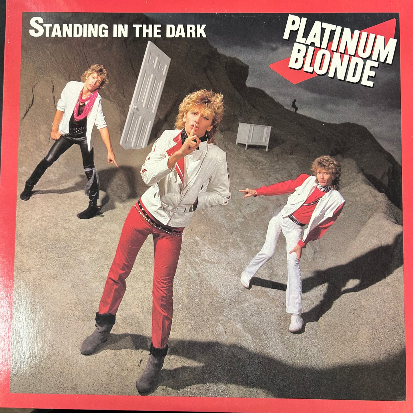 PLATINUM BLONDE = STANDING IN THE DARK (CDN 1983) (USED)