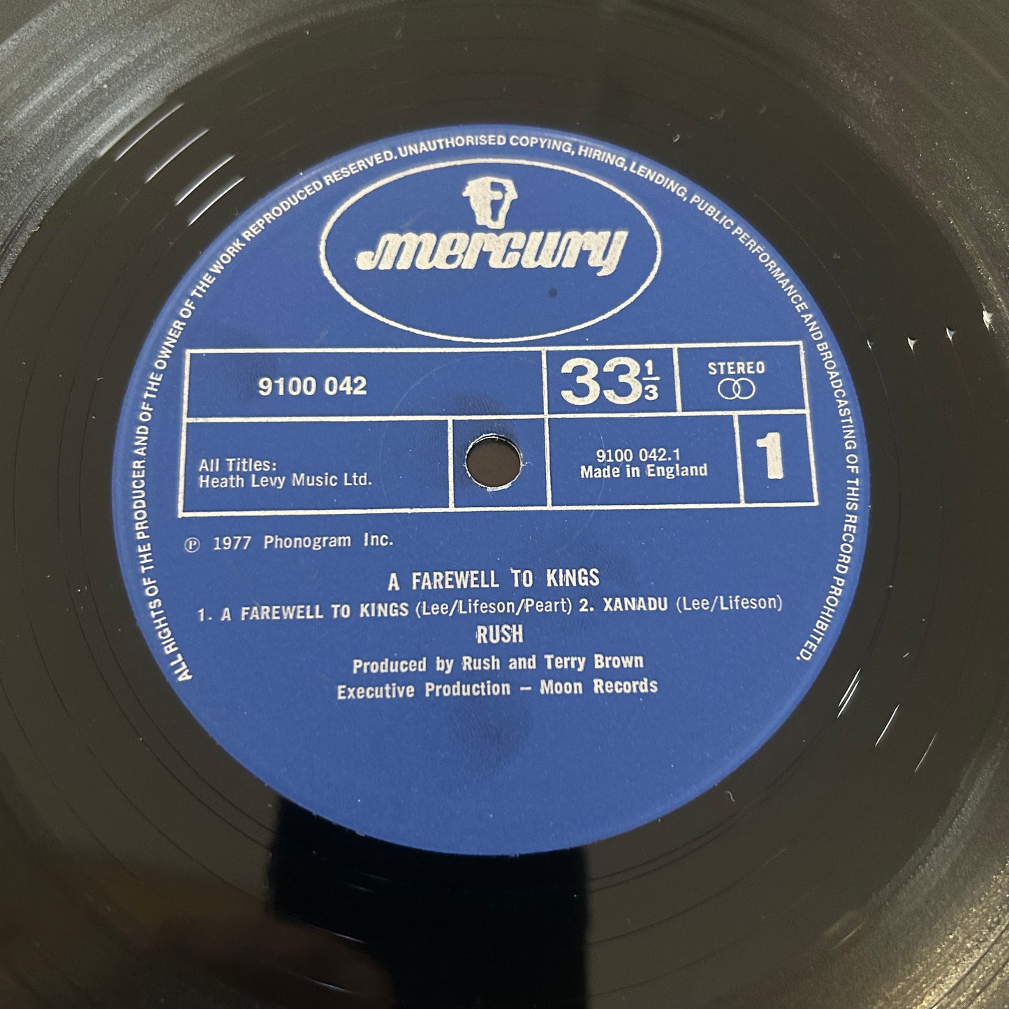 RUSH = A FAREWELL TO KINGS (UK 1977) (USED)