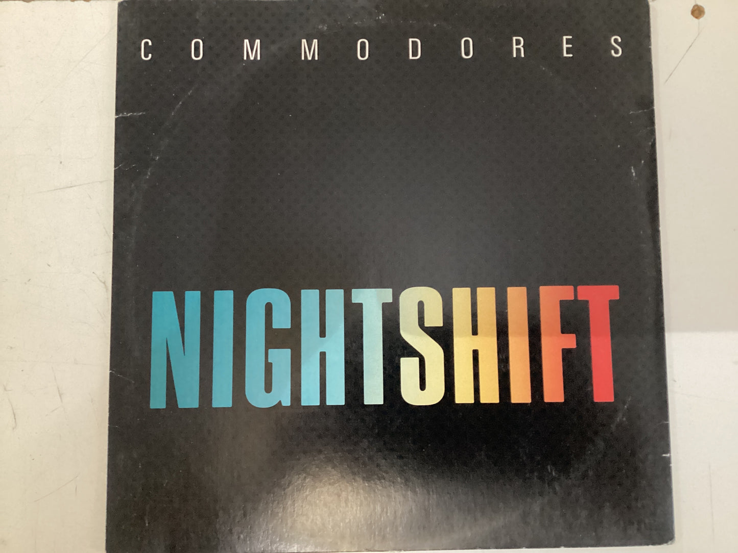 COMMODORES = NIGHT SHIFT (CDA 1985) (USED)