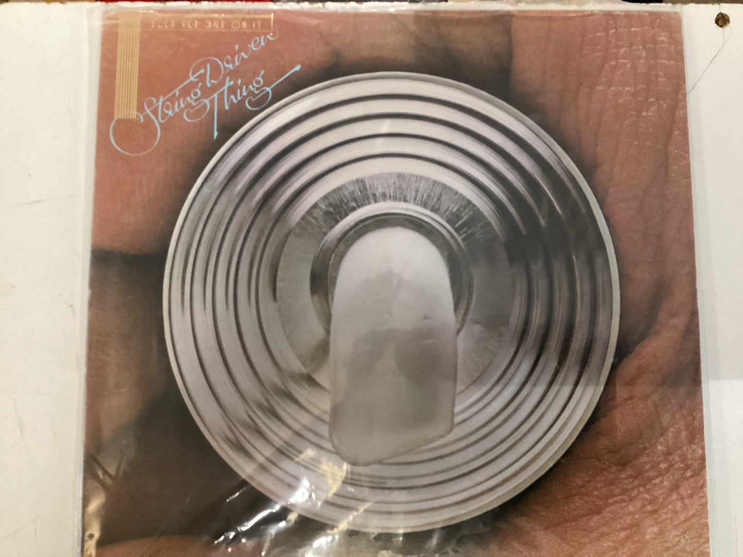 STRING DRIVEN THING = KEEP YER HAND ON IT (CDA 1975) (USED)