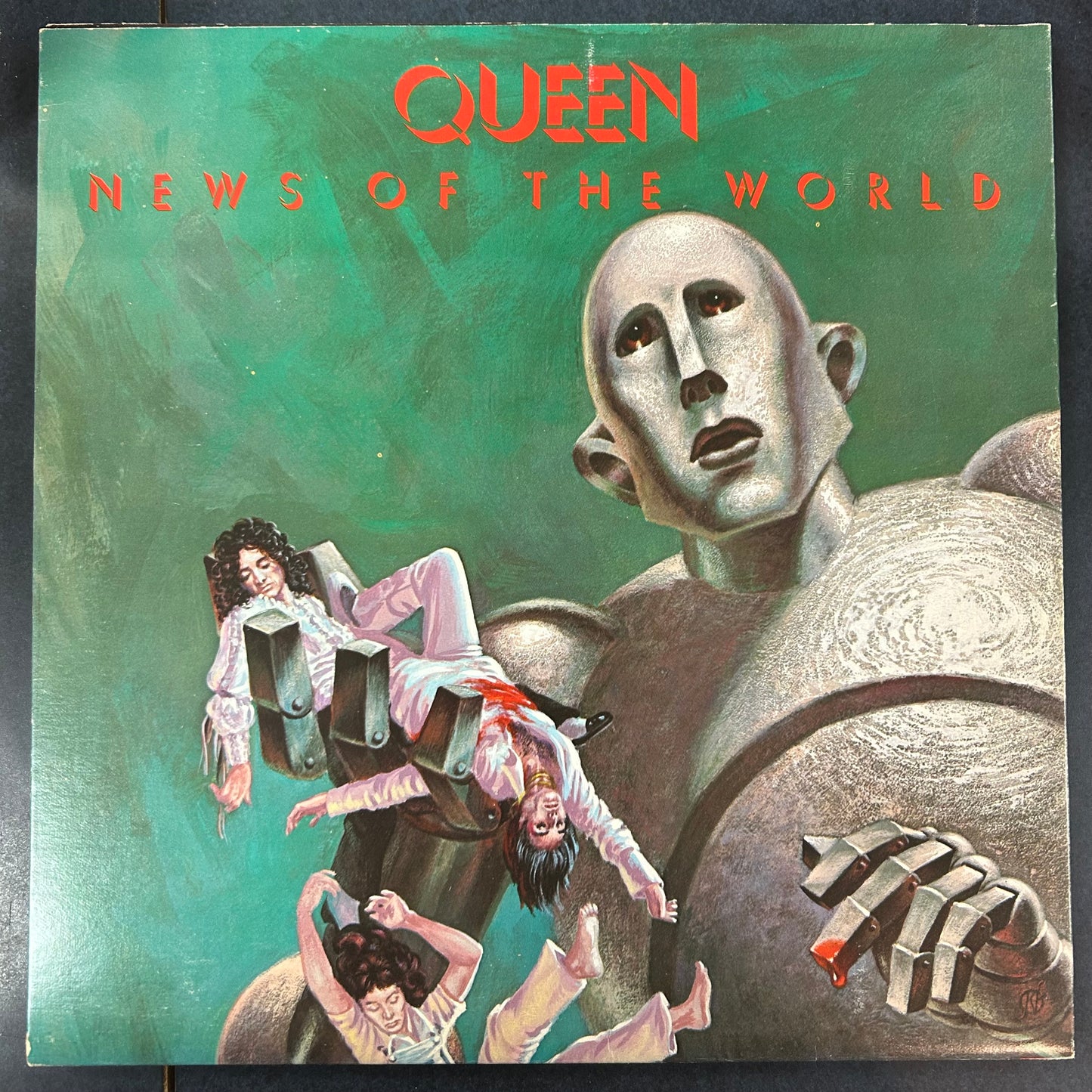 QUEEN = NEWS OF THE WORLD (CDN 1977) (USED)