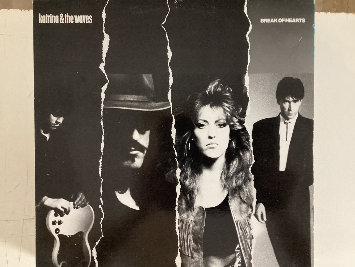 KATRINA AND THE WAVES = BREAK OF HEARTS (CDA 1989) (USED)