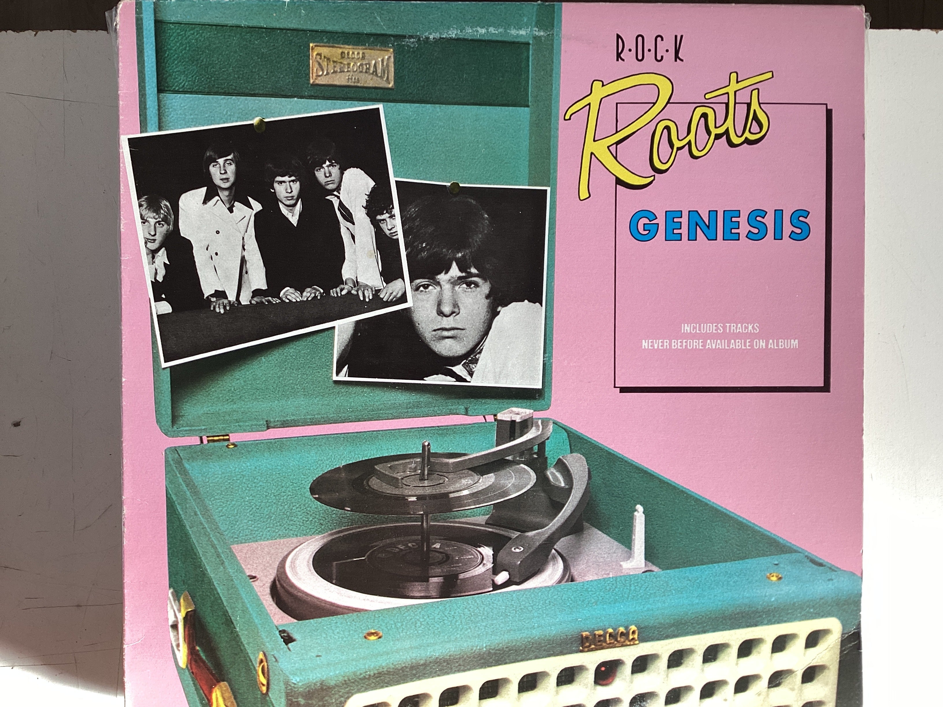 GENESIS = ROCK ROOTS (CDN 1976) (USED)
