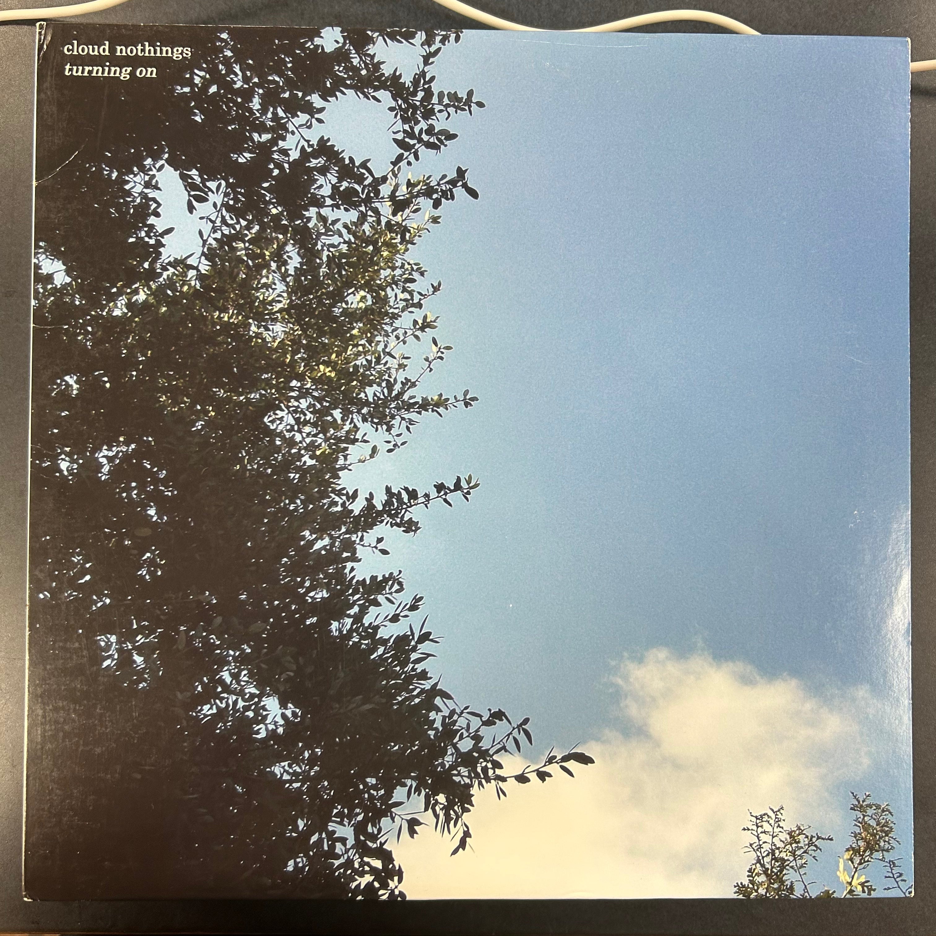 CLOUD NOTHINGS = TURNING ON (140G/BLUE) (USA 2010) (USED)