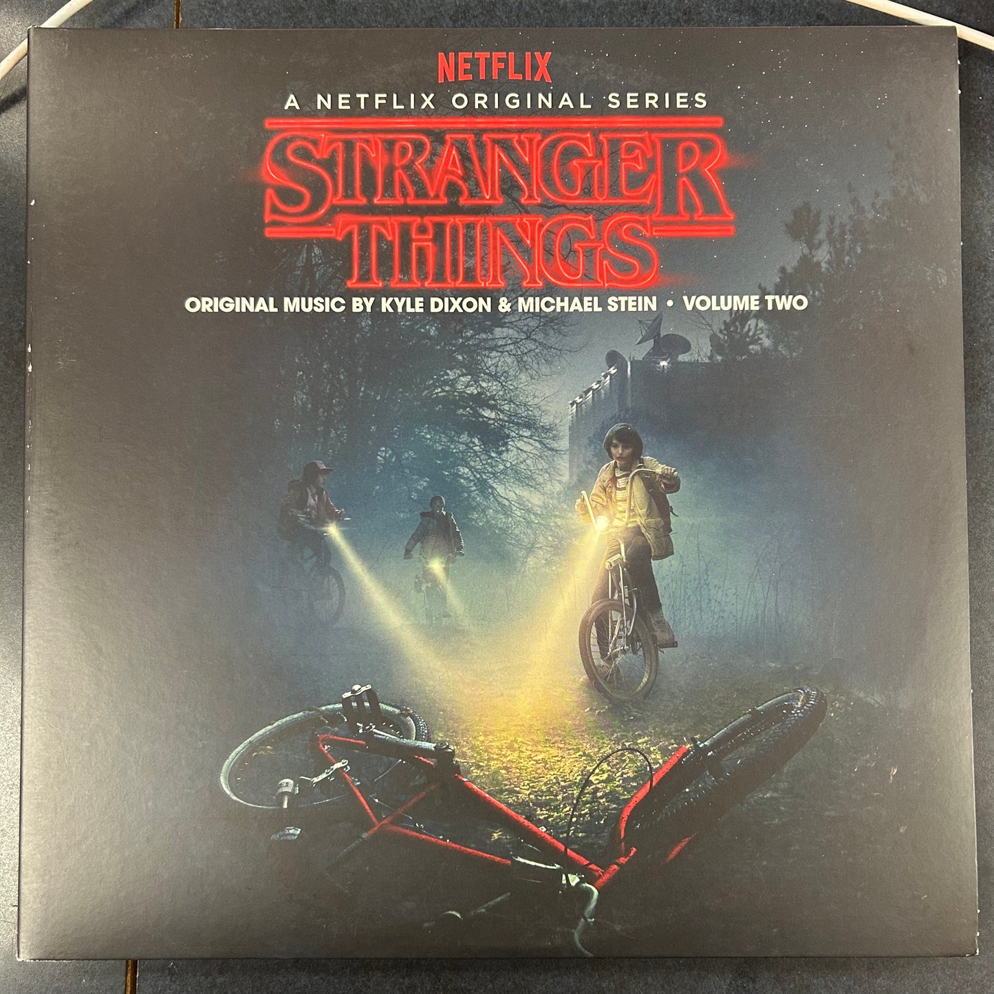 STRANGER THINGS, VOL. 2 (OST/SCORE) (2LP/180G/STARBURST)