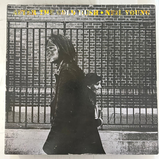 YOUNG, NEIL = AFTER THE GOLD RUSH (CDN 1970s REISSUE) (USED)