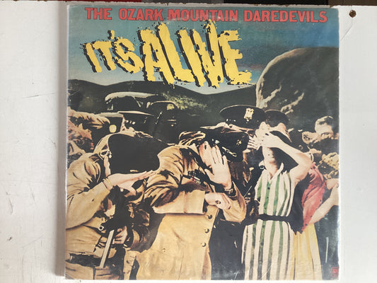 THE OZARK MOUNTAIN DAREDEVILS = IT’S ALIVE (CDA 1978) (USED)