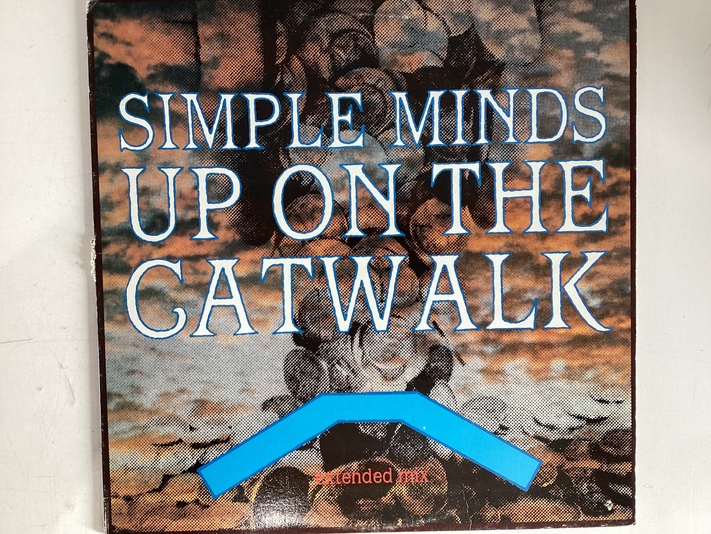 SIMPLE MINDS = UP ON THE CATWALK (CDA 1984) (USED)