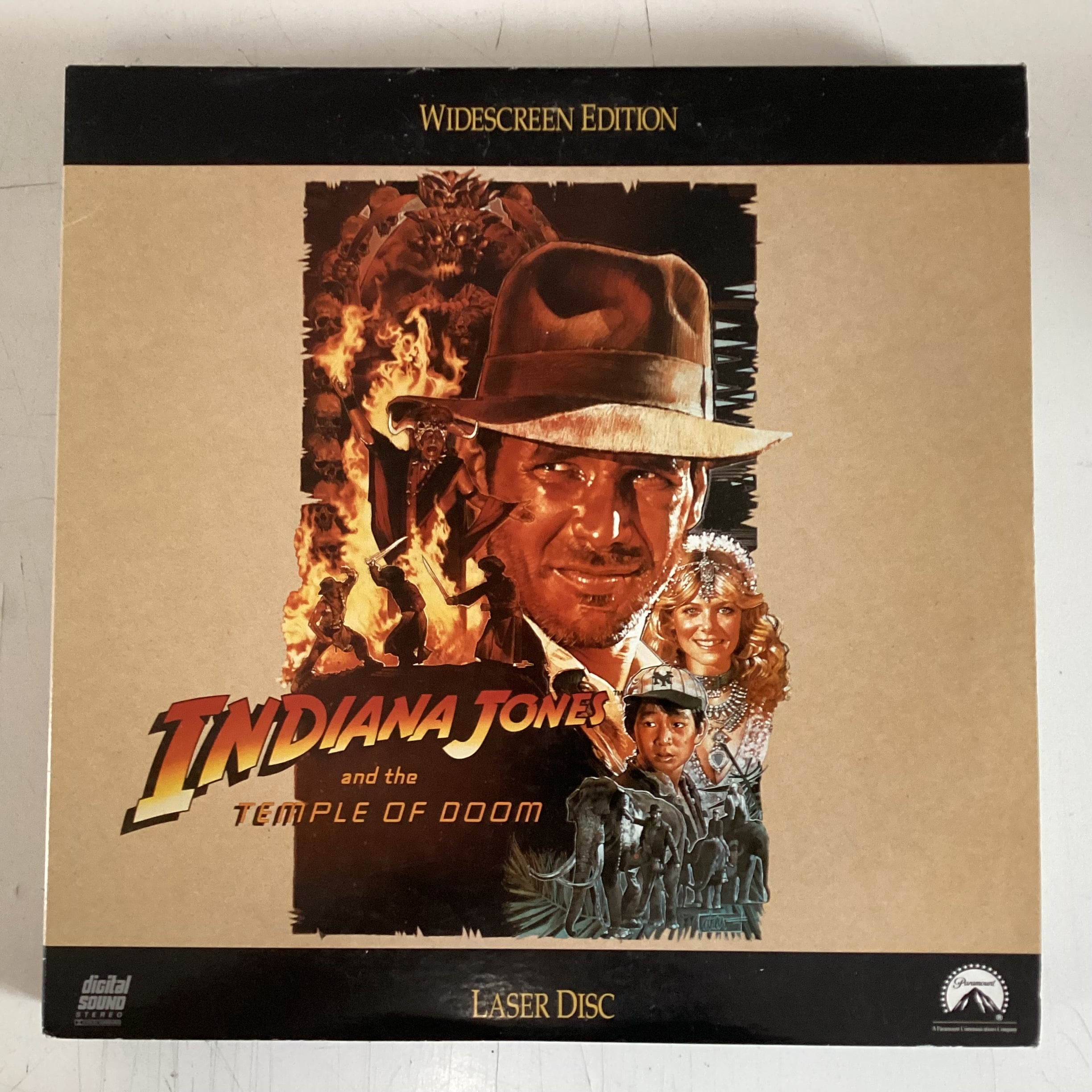 INDIANA JONES : TEMPLE OF DOOM (LASERDISC) (USED)
