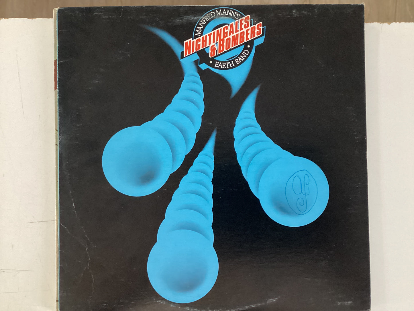 MANFRED MANN’S EARTH BAND = NIGHTINGALES & BOMBERS (CDA 1975) (USED)