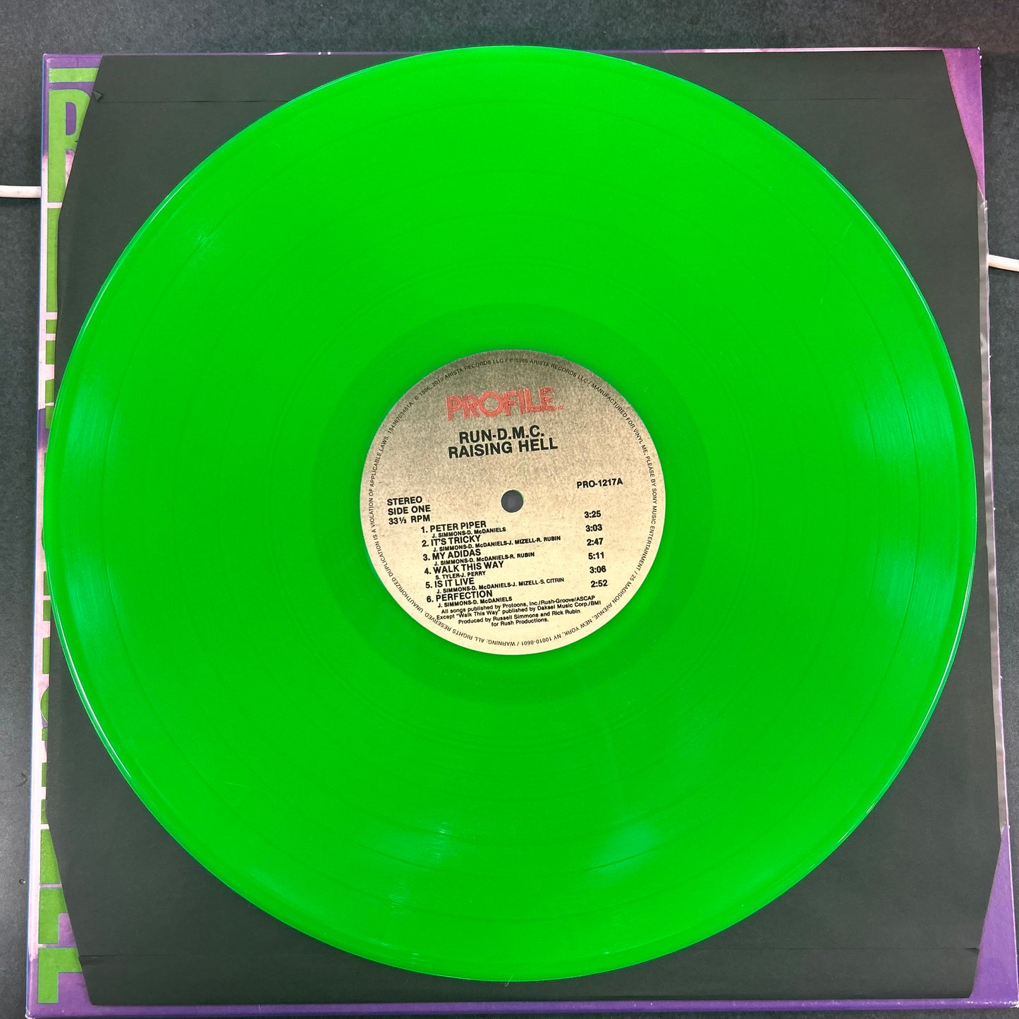 RUN DMC = RAISING HELL (VINYL ME PLEASE) (US 2019) (USED)
