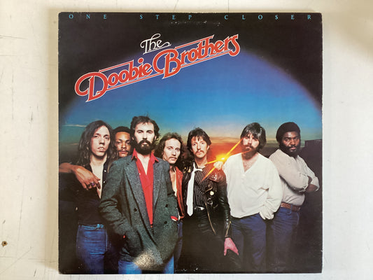 DOOBIE BROTHER = ONE STEP CLOSER (CDN 1980) (USED)