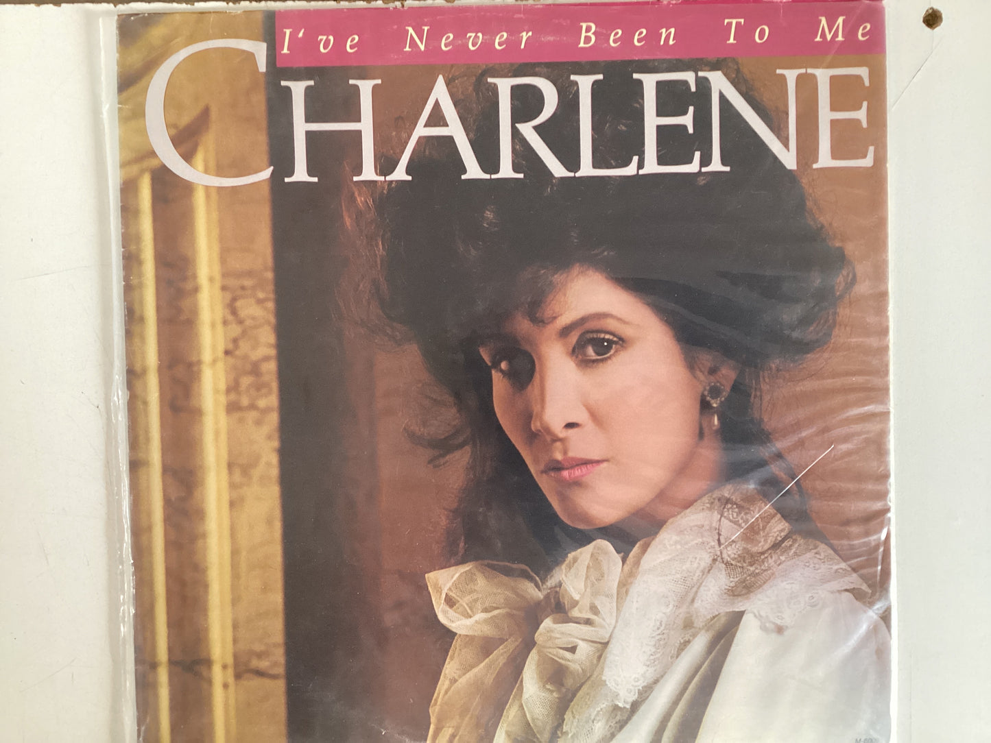 CHARLENE = I’VE NEVER BEEN TO ME (CDA 1982) (USED)