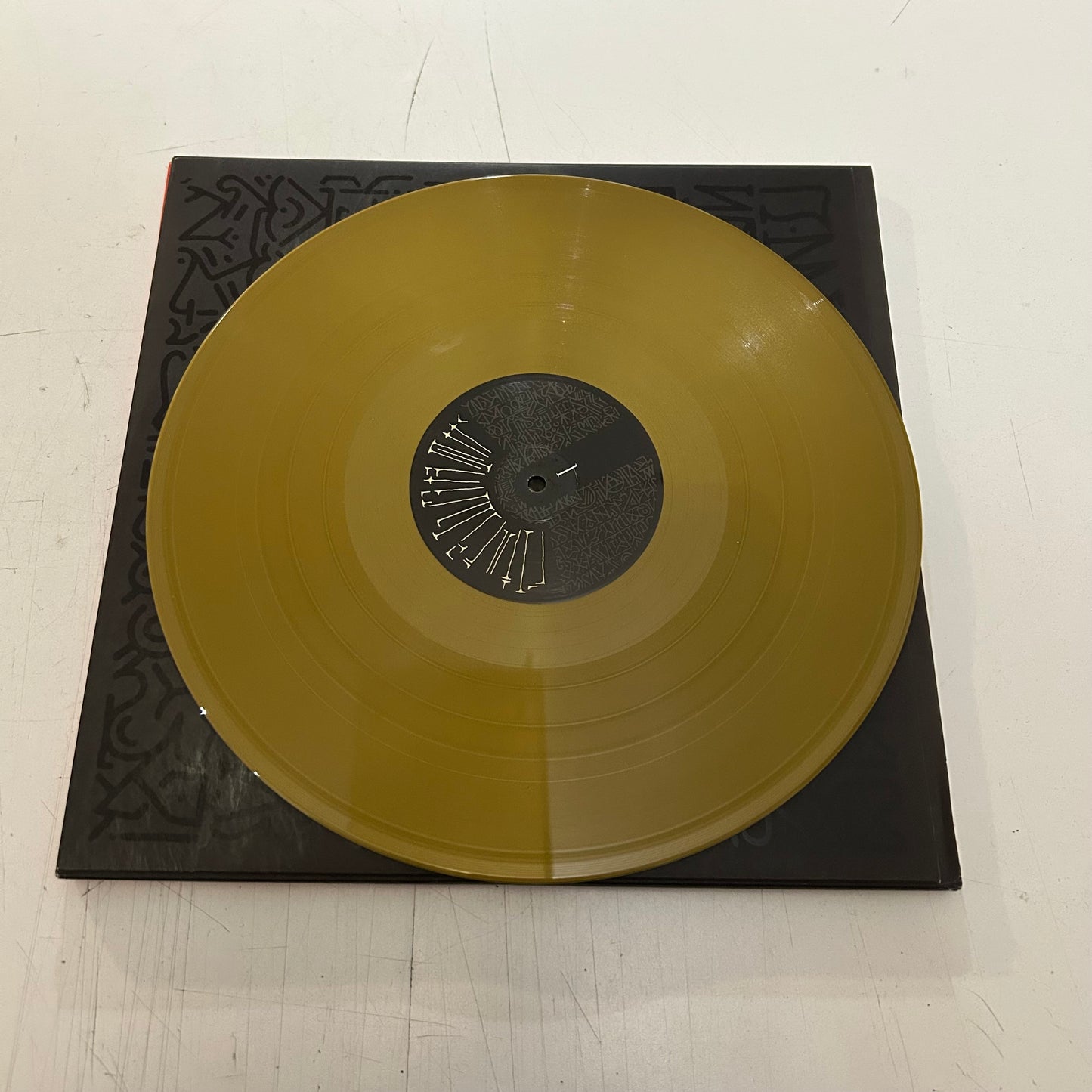 MF DOOM = BORN LIKE THIS [VINYL ME PLEASE] (180G/2LP/GOLD) (USA 2018) (USED)