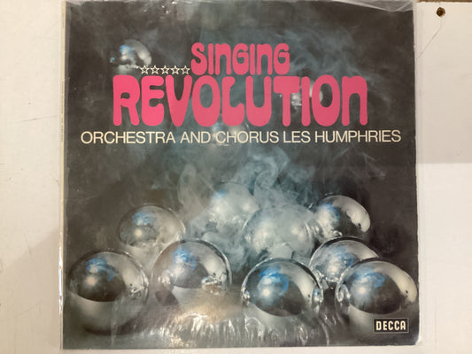 SINGING REVOLUTION = ORCHESTRA AND CHORUS LES HUMPHRIES (GER 1971) (USED)