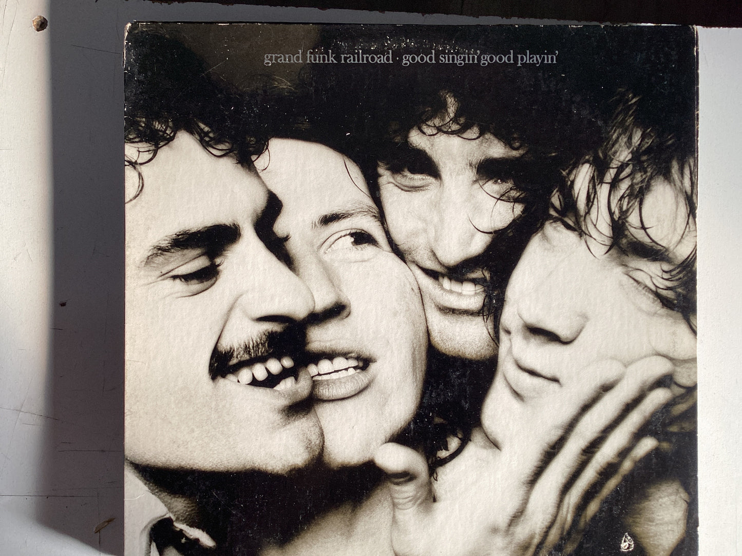 GRAND FUNK RAILROAD = GOOD SINGIN’ GOOD PLAYIN’ (USA 1976) (USED)