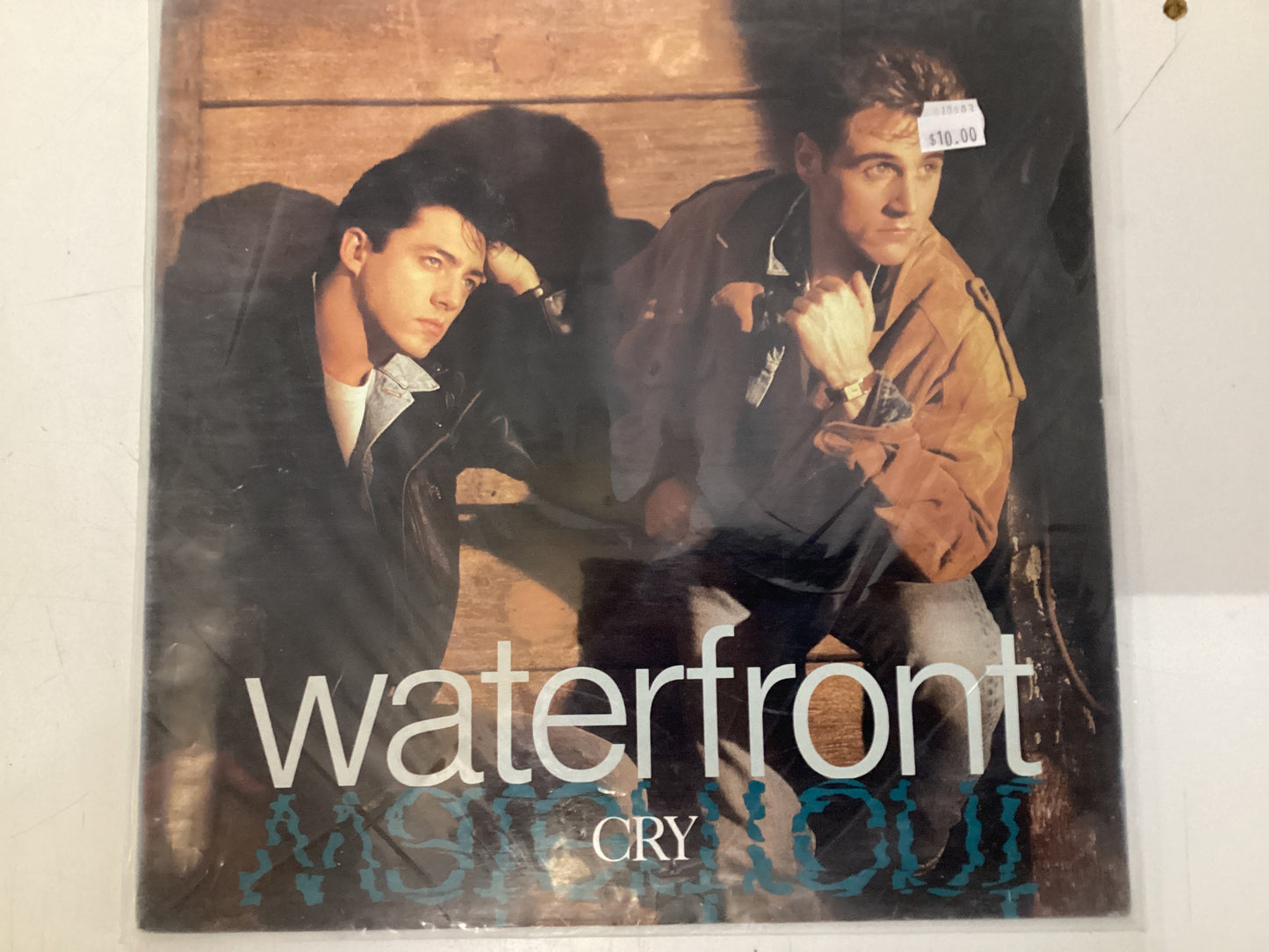 WATERFRONT = CRY (CDA 1989) (USED)