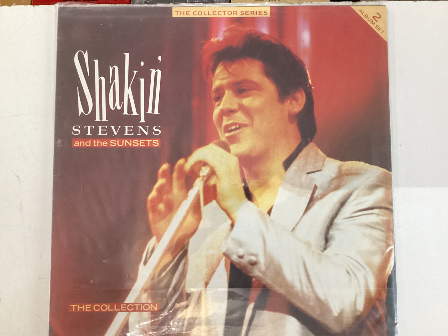 SHAKIN’ STEVENS AND THE SUNSETS = THE COLLECTION (GER 1986) (USED)