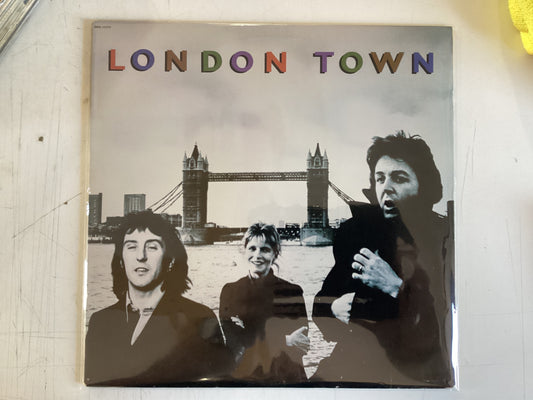 MCCARTNEY, PAUL & WINGS = LONDON TOWN (CDN 1978) (USED)