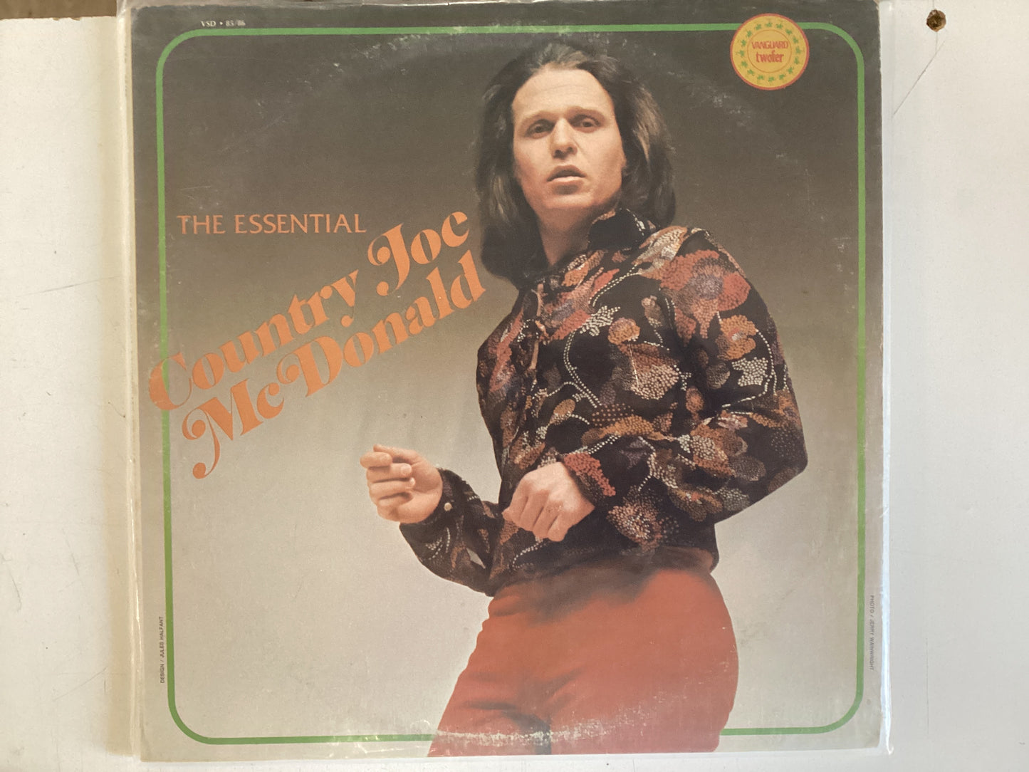 COUNTRY JOE MCDONALD = THE ESSENTIAL (USA 1976) (USED)