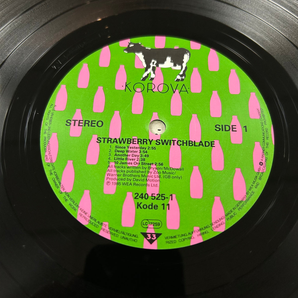 STRAWBERRY SWITCHBLADE = STRAWBERRY SWITCHBLADE [LP + 7 IN.] (GERMANY 1985) (USED)