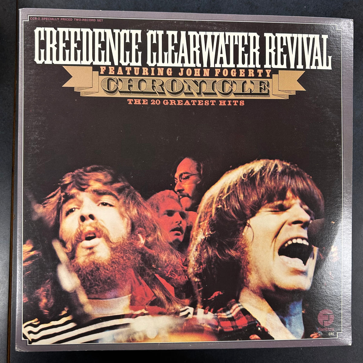 CREEDENCE CLEARWATER REVIVAL = CHRONICLE: 20 GREATEST HITS (CDN REISSUE) (USED)