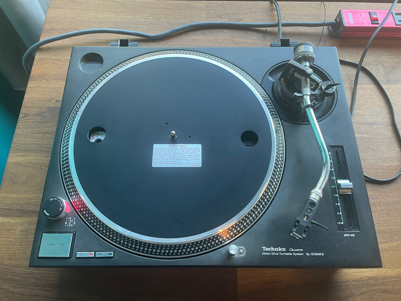 TECHNICS SL-1210 MK2 TURNTABLE (USED)