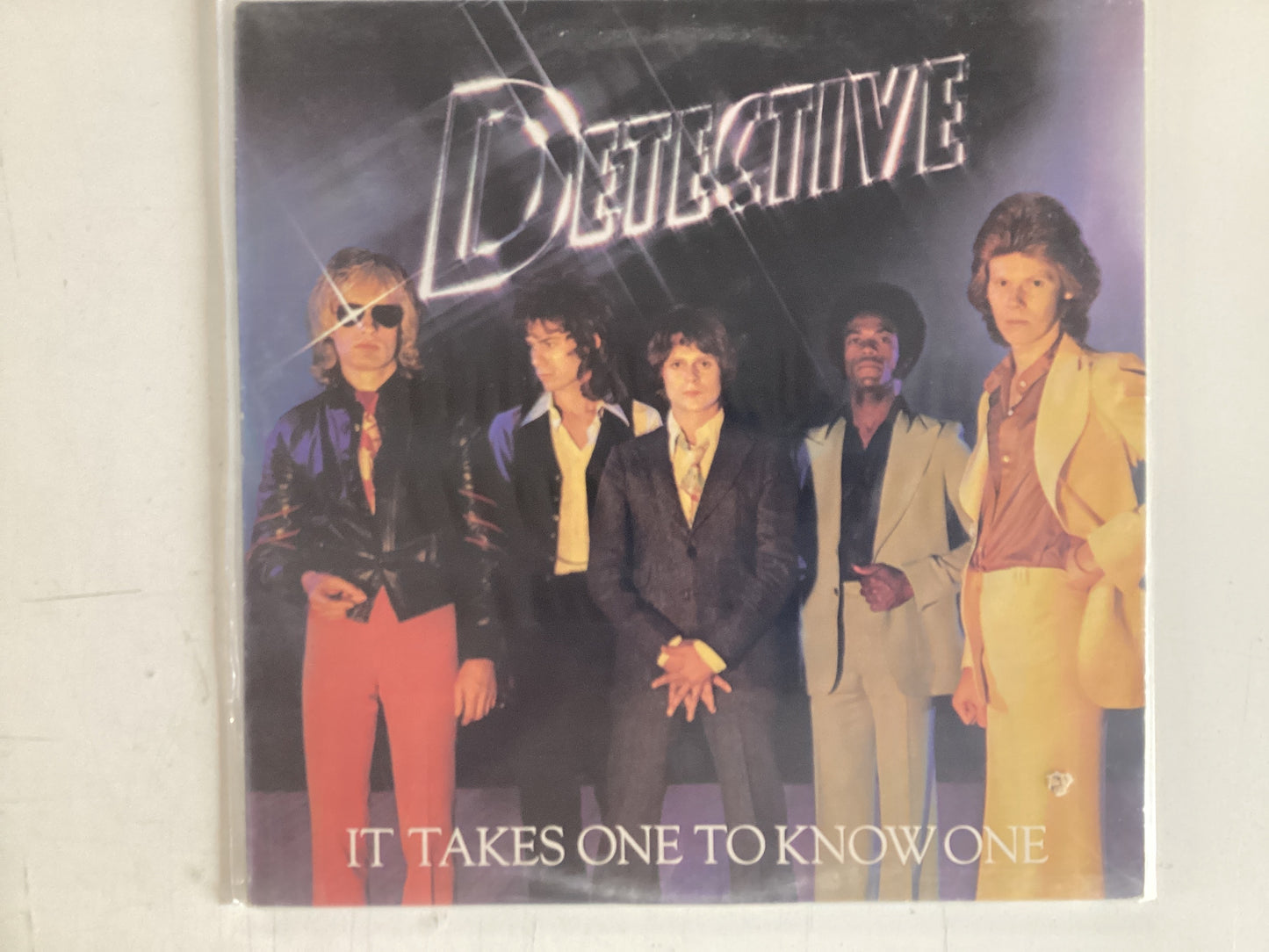 DETECTIVE = IT TAKES ONE TO KNOW ONE (CDA 1977) (USED)