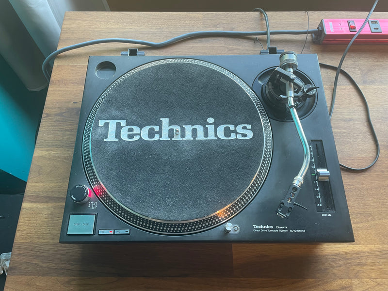 TECHNICS SL-1210 MK2 TURNTABLE (USED)