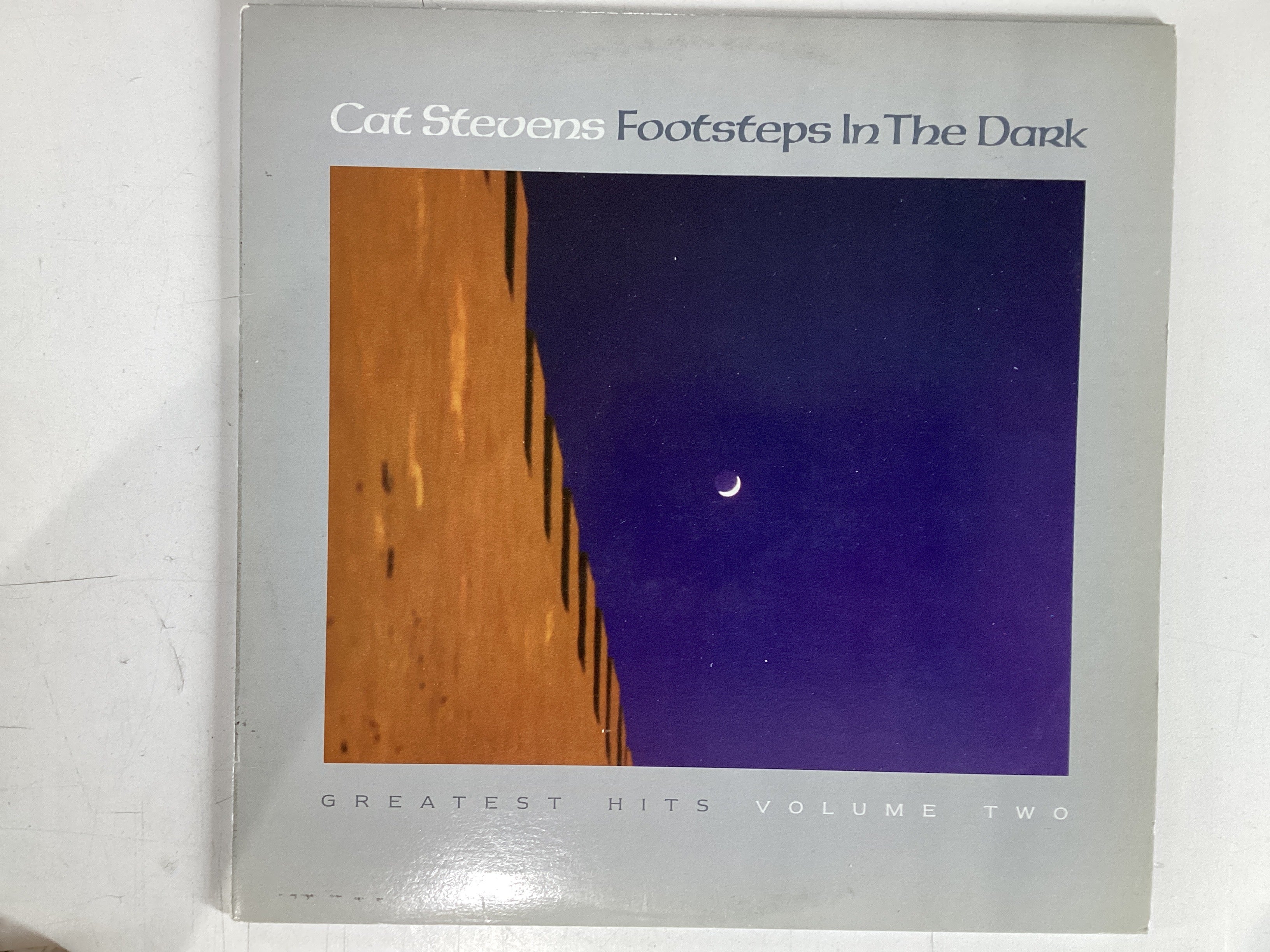 STEVENS, CAT = FOOTSTEPS IN THE DARK (CDA 1984) (USED)
