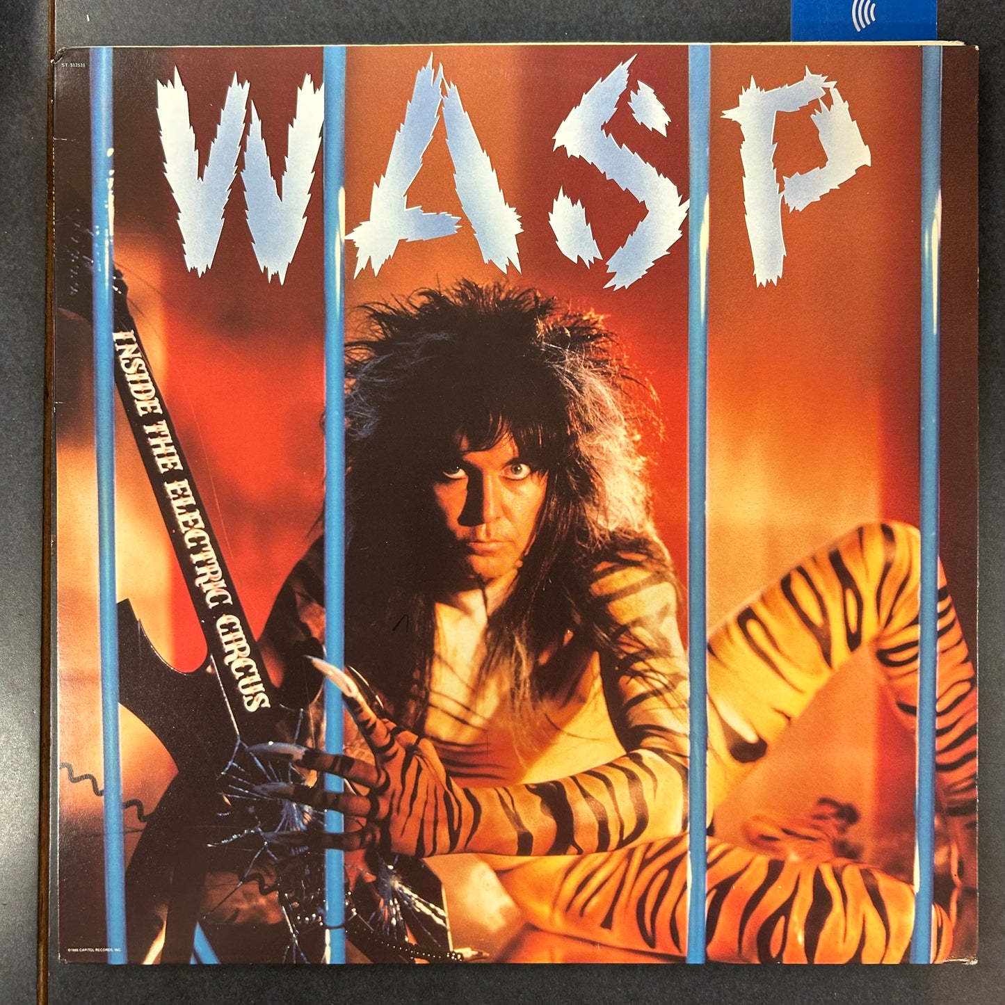 W.A.S.P. = INSIDE THE ELECTRIC CIRCUS (CDN 1986) (USED)