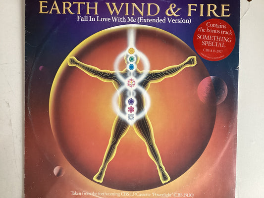 EARTH, WIND AND FIRE = FALL IN LOVE (UK 1981) (USED)