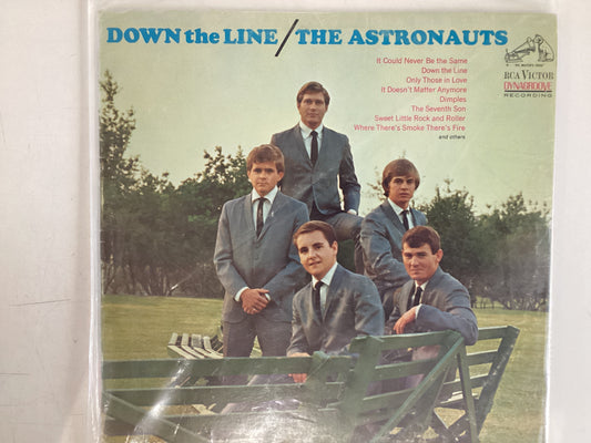 THE ASTRONAUTS = DOWN THE LINE (USA 1965) (USED)