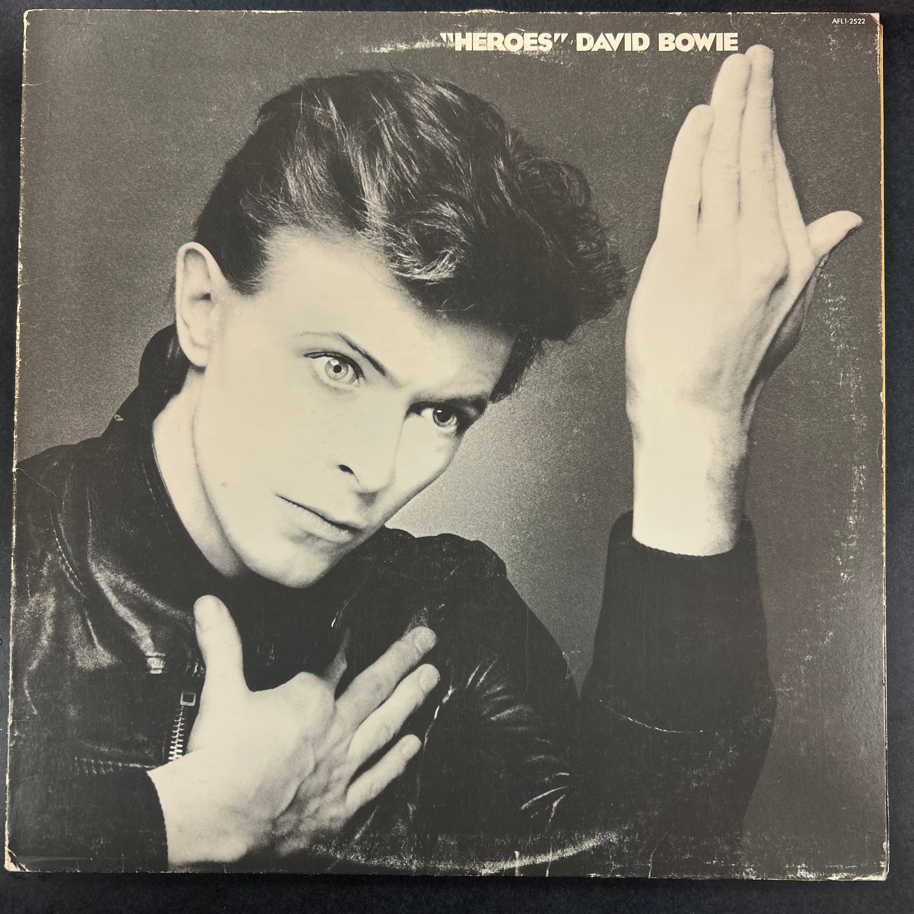 BOWIE, DAVID = HEROES (CDN 1977) (USED)