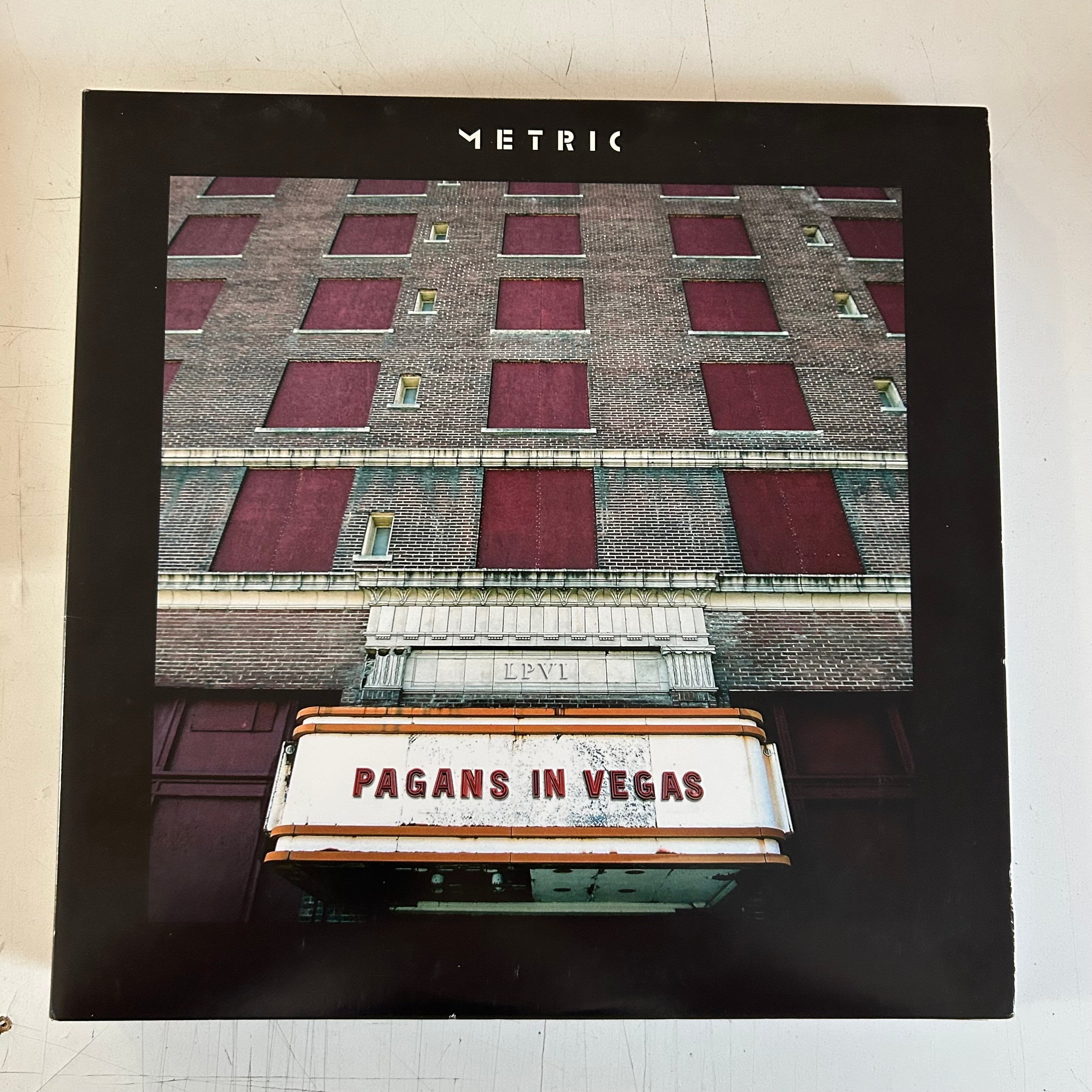 METRIC = PAGANS IN VEGAS (2LP/180G) (USA 2015) (USED)