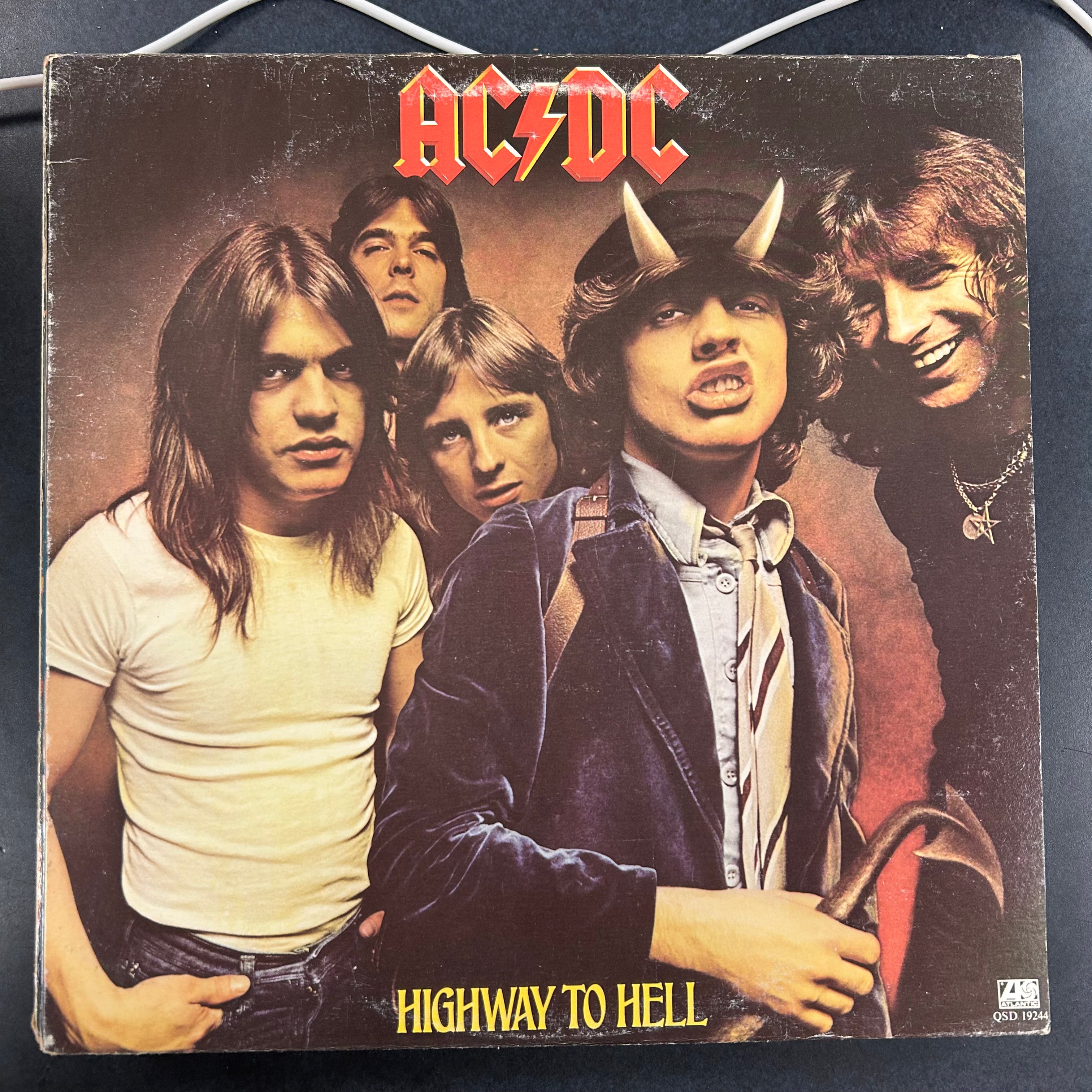AC/DC = HIGHWAY TO HELL (CDN 1979) (USED)