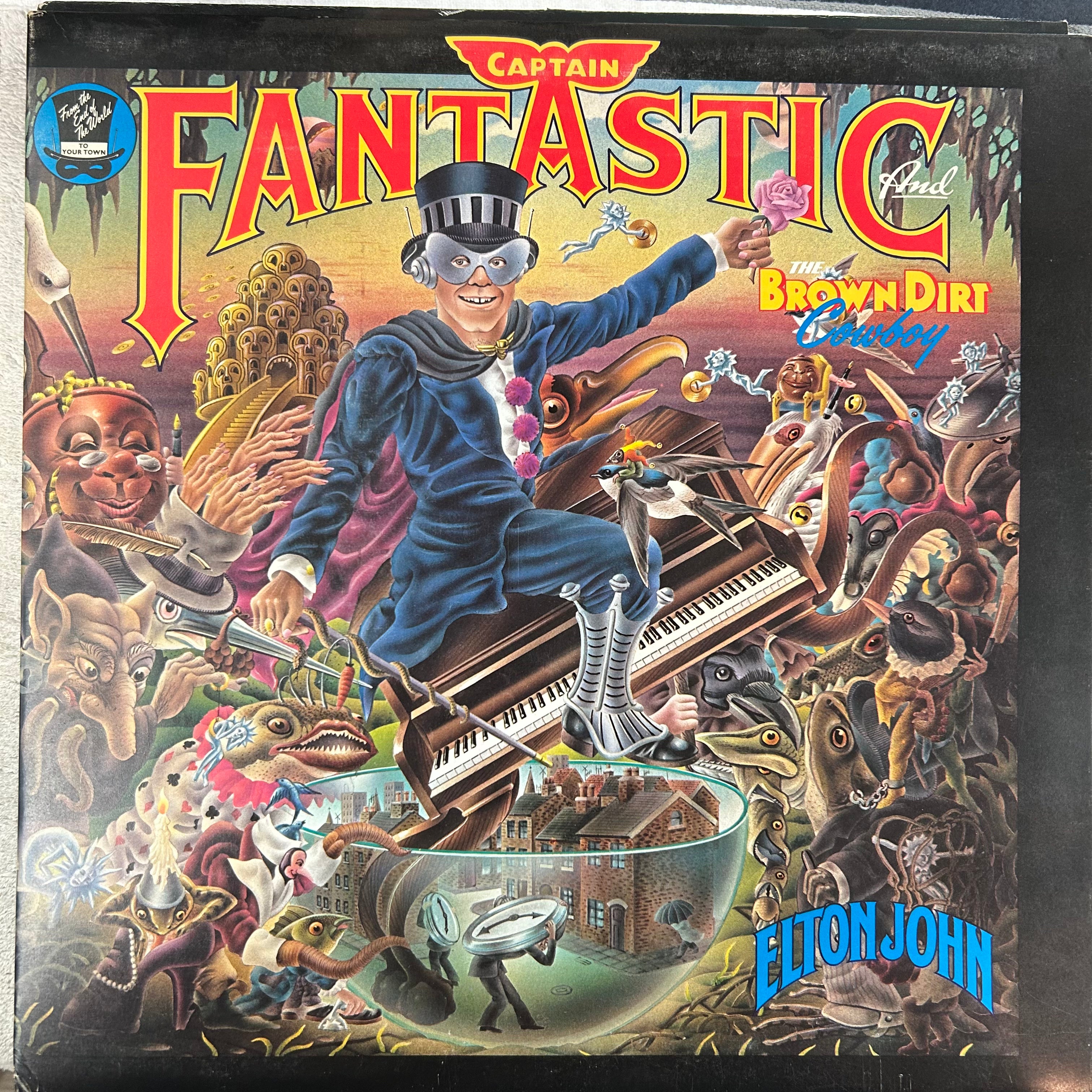JOHN, ELTON = CAPTAIN FANTASTIC (UK 1975) (USED)