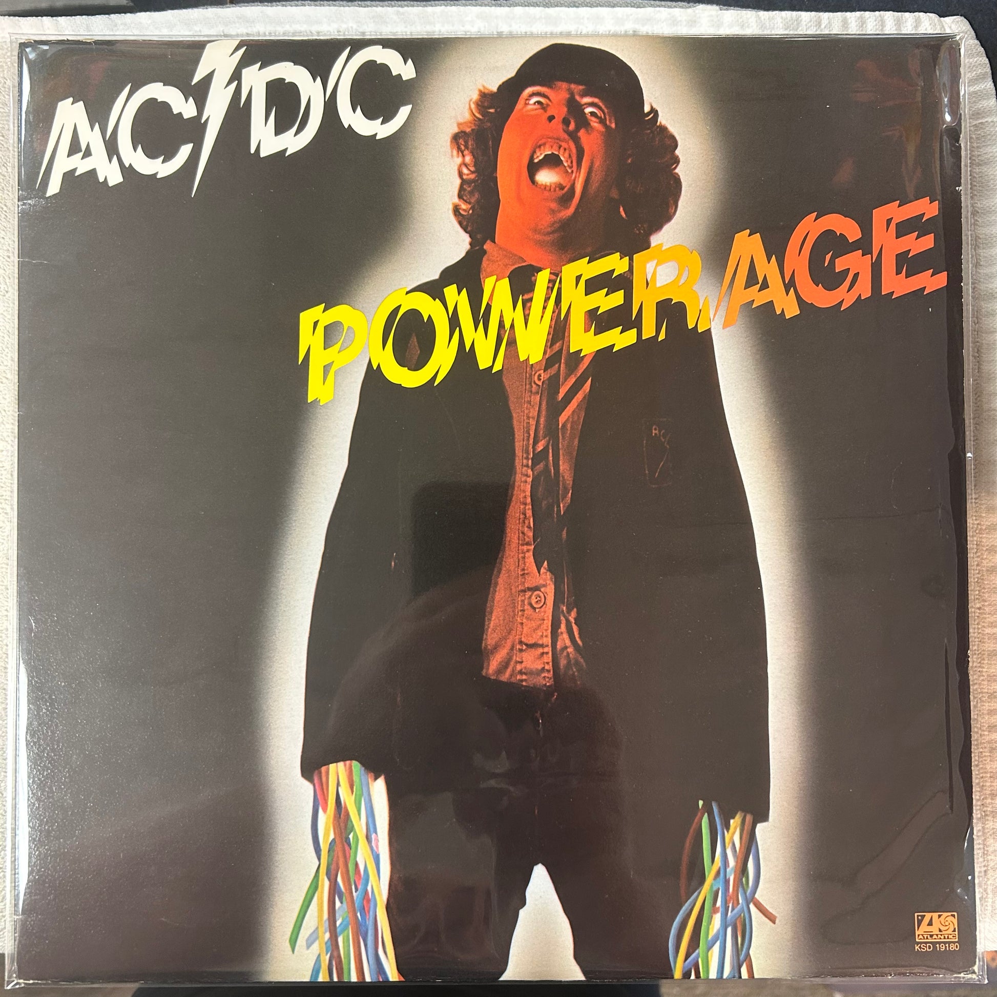 AC/DC = POWERAGE (CDN 1978) (USED) – Legend Records // Ottawa