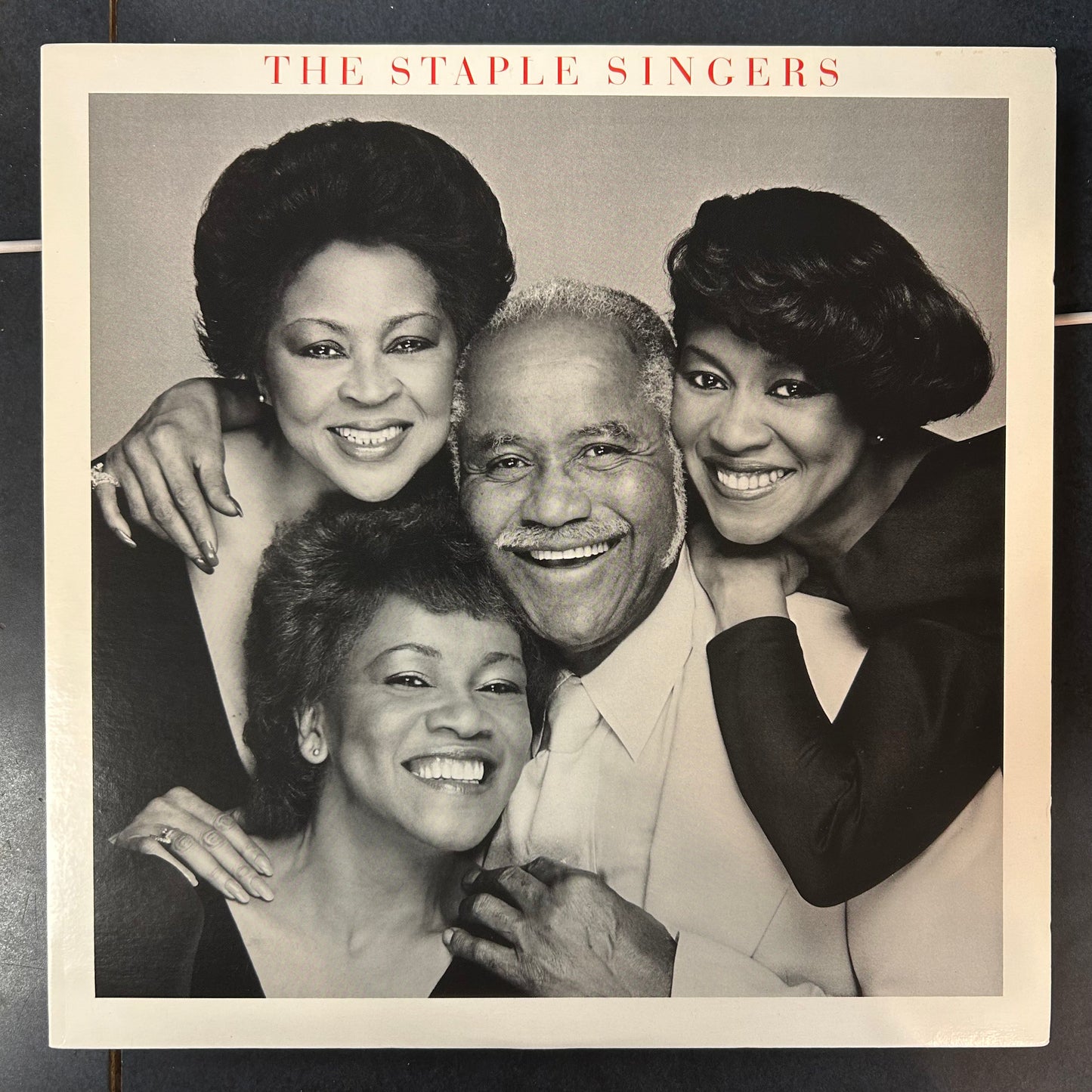 STAPLE SINGERS = STAPLE SINGERS (CDN 1985) (USED)