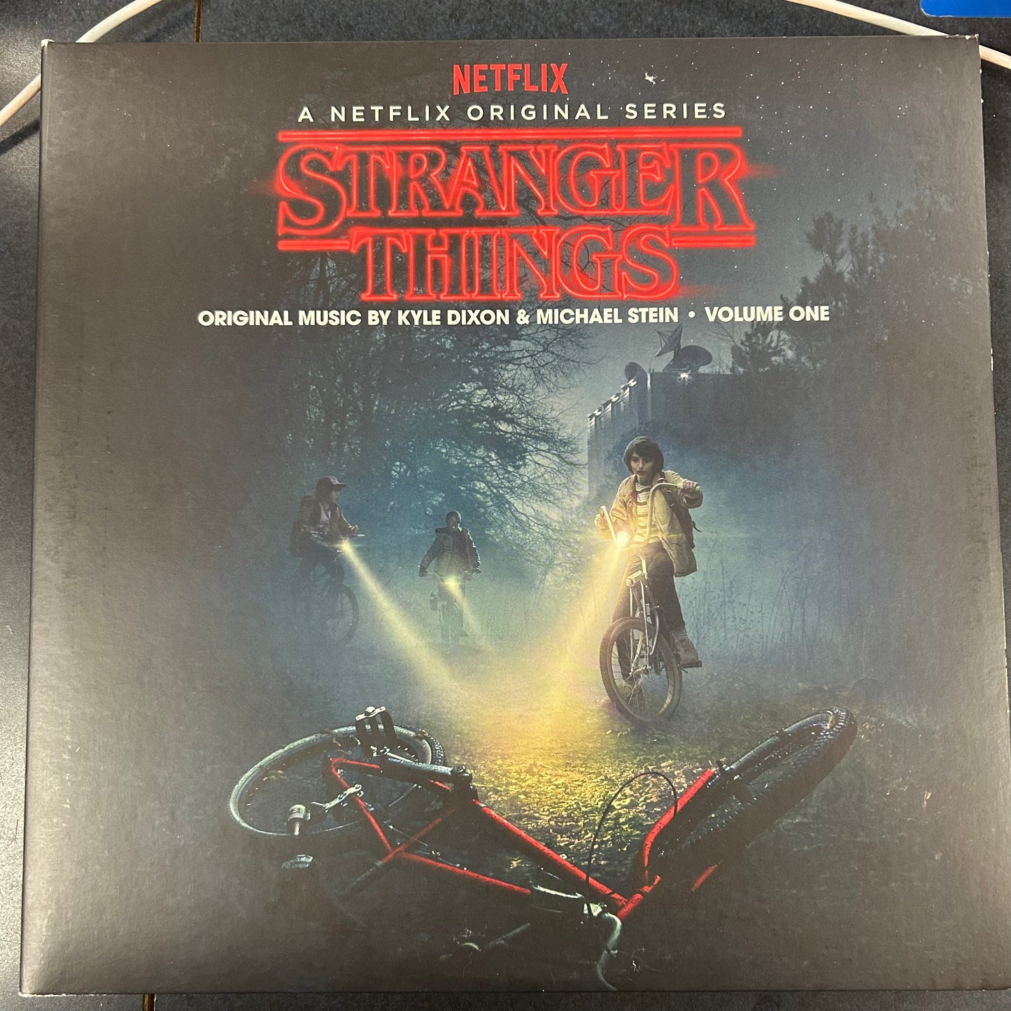 STRANGER THINGS, VOL. 1 (OST/SCORE) (2LP/180G/STARBURST)